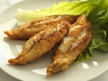 Ana, cozinheira: "Para deixar o peixe frito crocante e leve, não use farinha de rosca, use farinha de trigo e água com gás."