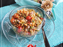Salada de macarrão com lentilhas