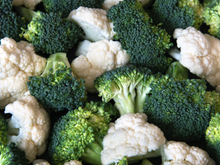 Parecem iguais, mas não são: qual a diferença entre o brócolis e a couve-flor? Veja qual é mais nutritivo e qual tem mais carboidratos