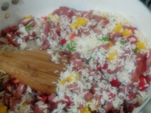 Arroz com lingüiça