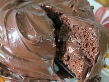 Como fazer bolo de iogurte com creme de avelã