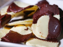 Bolo de chocolate com batata chips: como preparar