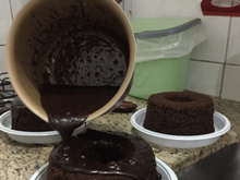 Cobertura de chocolate simples e gostosa