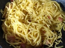 A verdadeira receita italiana de espaguete à carbonara