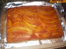 Bolo de banana caramelada