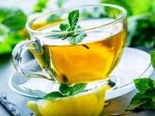 Chá refrescante de hortelã e gengibre