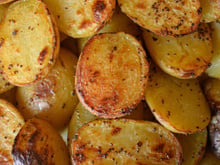 Os chefs concordam: "As batatas assadas mais crocantes não precisam de mais óleo, mas sim de uma temperatura diferente."