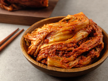 O que tem no kimchi? Prato típico coreano é um acompanhamento de sabor marcante que vai surpreender seus convidados, veja como fazer!