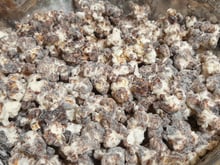 Pipoca de chocolate com leite em pó