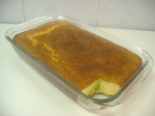 Bolo cremoso de coco