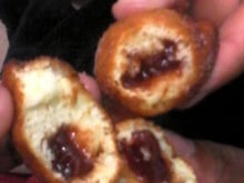 Bolinho de chuva com goiabada
