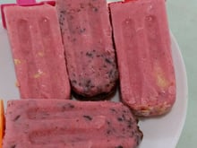 Picolé cremoso morango com kefir
