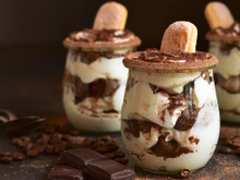 Como fazer uma sobremesa de rum com baunilha sem glúten e sem forno: receita passo a passo