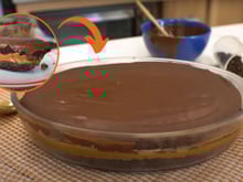 Pão de mel de travessa é o bolo queridinho da minha família: massa fofinha, úmida e saborosa demais!