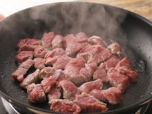 O segredo da culinária asiática para deixar a carne extremamente macia é finalmente revelado (e é muito fácil)