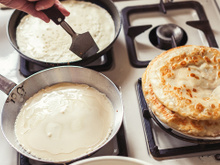 Eu fiz panqueca sem ovo pela primeira vez e a massa ficou perfeita e pronta em minutos