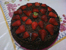 Bolo de chocolate com morango