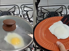 Pare de fritar ovo no óleo: esse é o método infalível dos restaurantes para um ovo perfeito e muito mais saudável