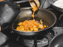 O que é uma panela sauté e por quê você precisa ter uma dessa na sua cozinha?