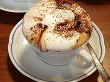 Café com creme de laranja