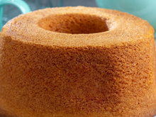 Faça o melhor bolo de fubá da sua vida seguindo à risca essa receita