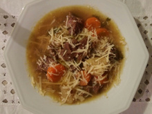 Sopa de músculo com legumes
