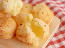 Pão de queijo mineiro