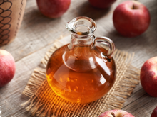 Sou bioquímica e garanto: "Tomar uma colher de sopa de vinagre antes de comer, especialmente alimentos doces, ajudará a reduzir os picos de glicose no sangue"