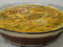 Bolo de chocolate, brigadeiro e mousse maracujá