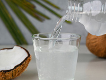 Analisando a água de coco: aprendi como escolher a melhor opção para comprar no supermercado (e não é a que você pensa)