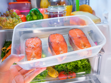 Quanto tempo o peixe cru dura na geladeira? Essas são as dicas para garantir segurança e evitar desperdícios