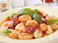 Essa receita de nhoque com 2 ingredientes vai se tornar o seu prato favorito