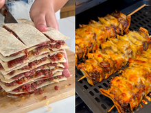 Espetinho de carne moída com wrap pronto em 15 minutos para um jantar fácil e incrível