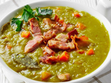 Caiu a temperatura e eu já corro para fazer essa sopa de ervilha com calabresa cremosa que aprendi com a minha vizinha