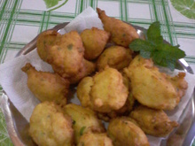 Bolinho de mandioca e calabresa