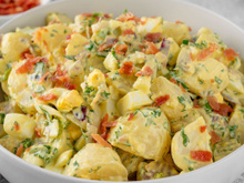Nem Odete Roitman resiste a essa salada de maionese de lambuzar os beiços!