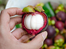 A queridinha da saúde: a rainha das frutas é anti-inflamatória, deliciosa e fácil de plantar no quintal de casa