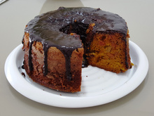 Bolo de cenoura frutado