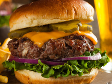 O segredo de chef para fazer um hambúrguer artesanal que nem de restaurante