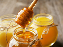 Descubra como é feito o mel: confira no TudoGostoso