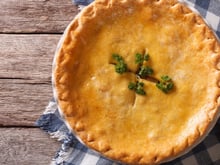Torta salgada de farofa pronta