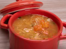 O melhor caldo de aipim com frango desfiado: confira essa receita deliciosa e quentinha!