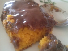 Bolo de cenoura com cobertura de brigadeiro
