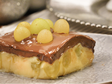 Corre que ainda dá tempo de fazer bombom de uva de travessa para a ceia de Natal com essa receita fácil