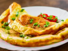 Se você tem airfryer, precisa testar essa omelete: receita fácil pra resolver o jantar rápido e sem sujeira
