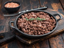 O que fritar primeiro, cebola ou carne? Lembre-se desta regra simples para um refogado delicioso de uma vez por todas