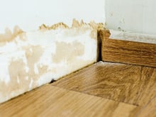 O truque que você precisava para remover o bolor das paredes em minutos e com um ingrediente muito simples: açúcar!