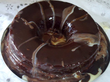 Bolo de chocolate com recheio de Leite Ninho
