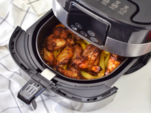 Os erros mais comuns na hora de usar a air fryer podem estar estragando o seu eletrodoméstico