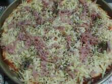 Massa de pizza rápida, prática e saborosa